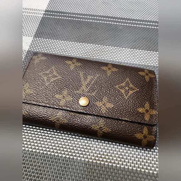 ๐ฅBUNDLE 3 Authentic LOUIS VUITTON Wallets ๐ฅGreat deal! Don't miss this chance! - Picture 7 of 16